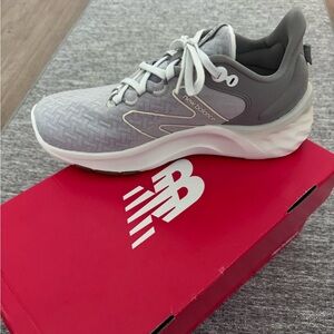 New balance shoes